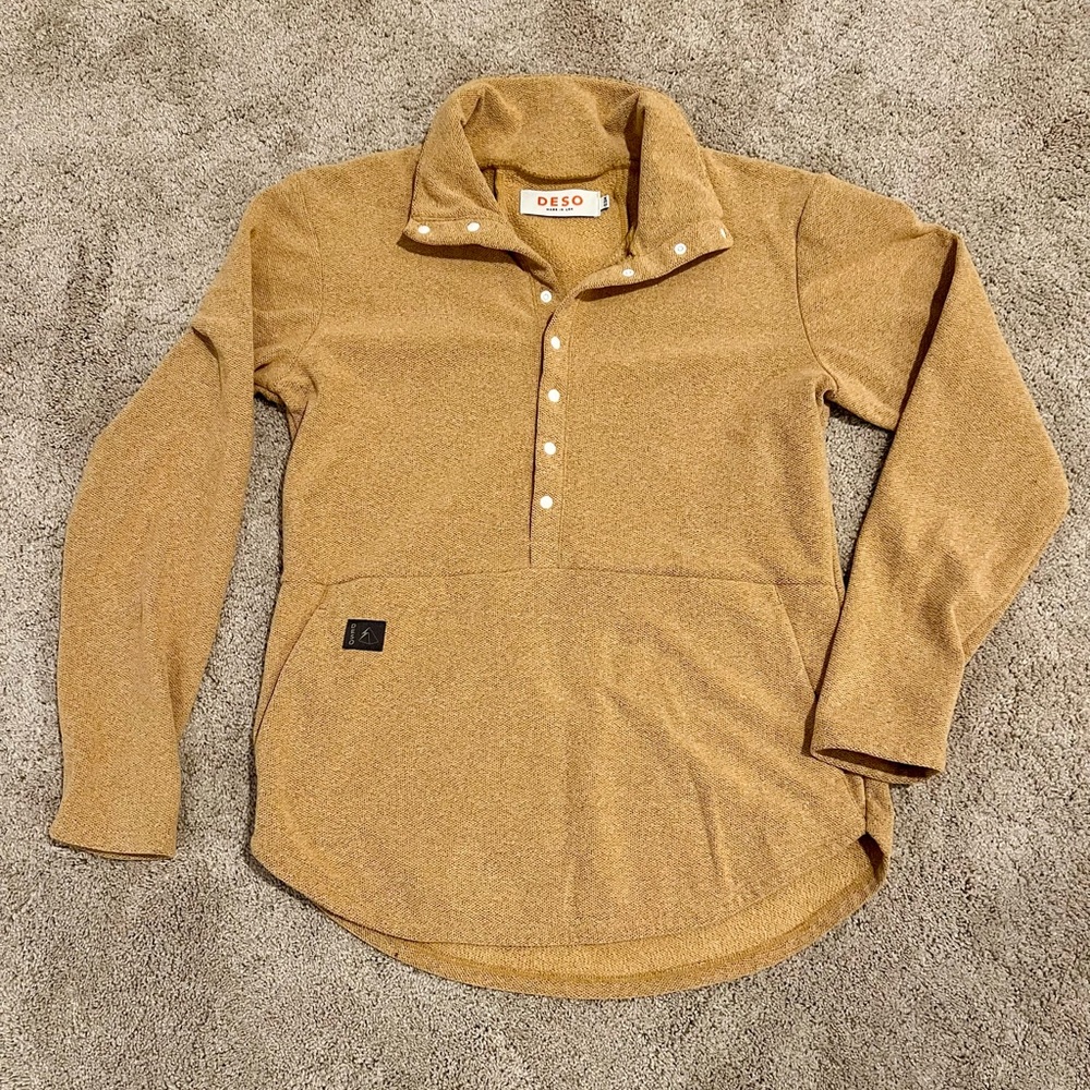 DESO Women's Tan Snap-Front Fleece Pullover